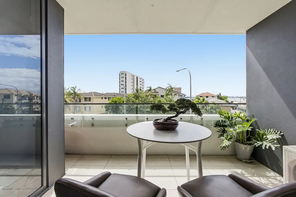 305/110 Frank Street, Labrador, QLD 4215