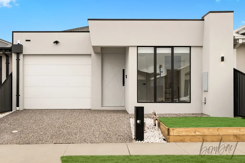 Mickleham 4બેડરૂમ BRAND NEW, BEAUTIFULLY UPGRADED & READY TO CALL HOME