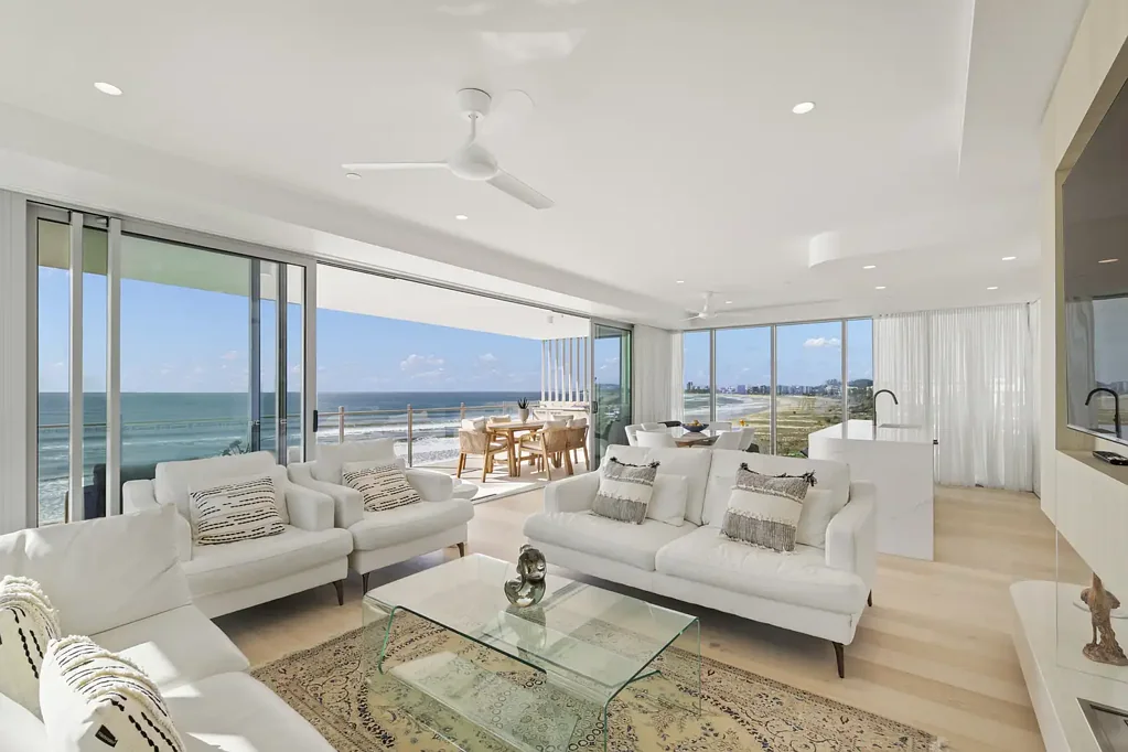 Bilinga 3બેડરૂમ Lifestyle and Luxe Living - Absolute Beachfront Boutique Apartment