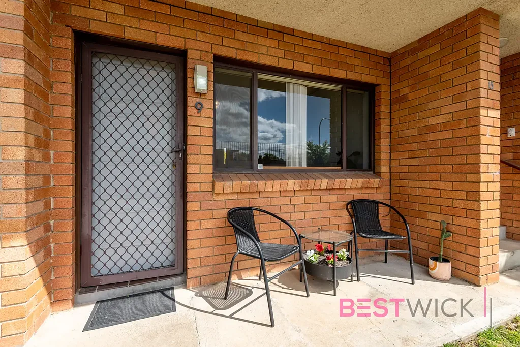 Bathurst 2房  Welcome Into The Property Market