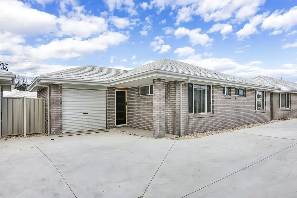 Freestanding Villa - Level And Low Maintenance