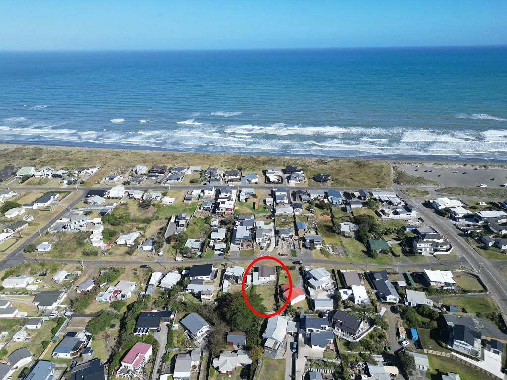 Foxton Beach 3غرفة نوم 2 Minutes walk to the beach