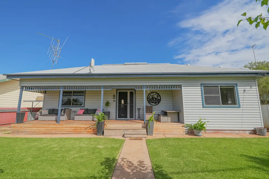 10 Railway Parade, Trundle, NSW 2875