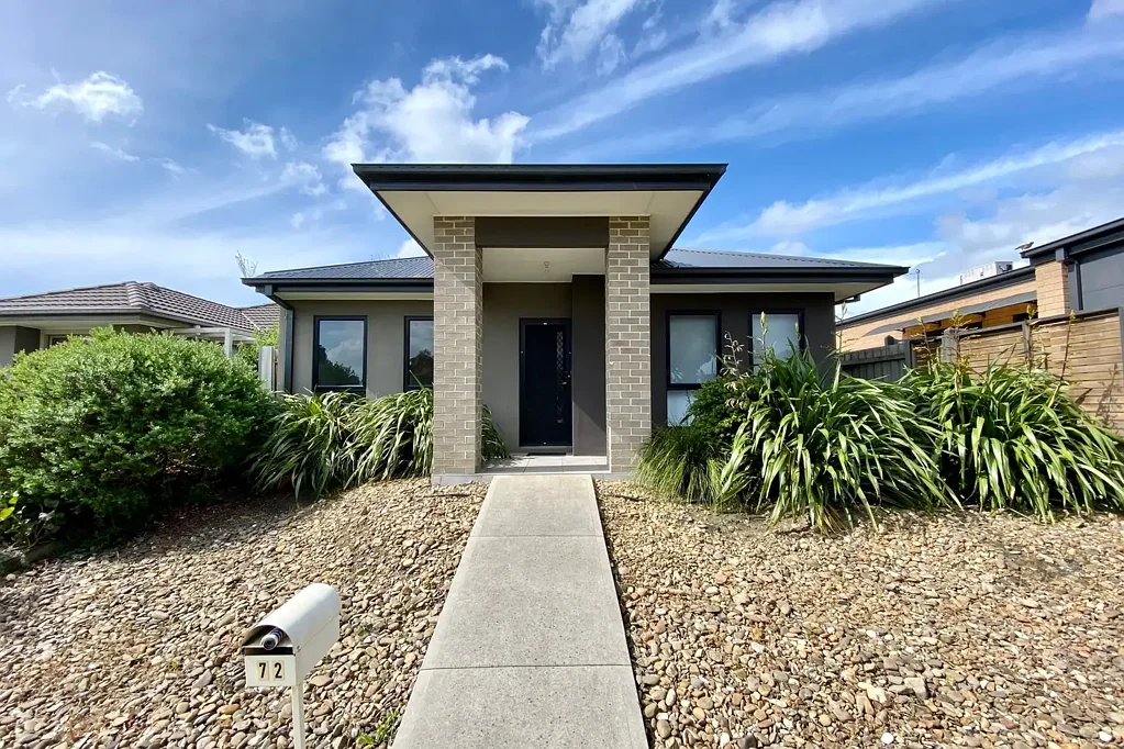 4 Bedroom in Great Location!