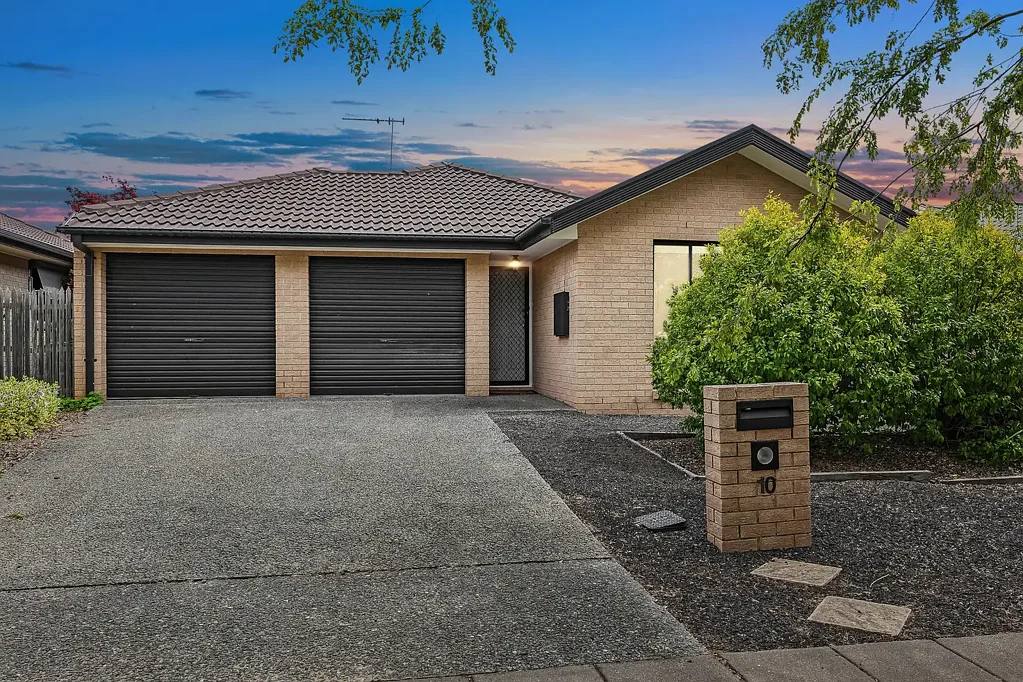 10 Burbie Street, Harrison, ACT 2914