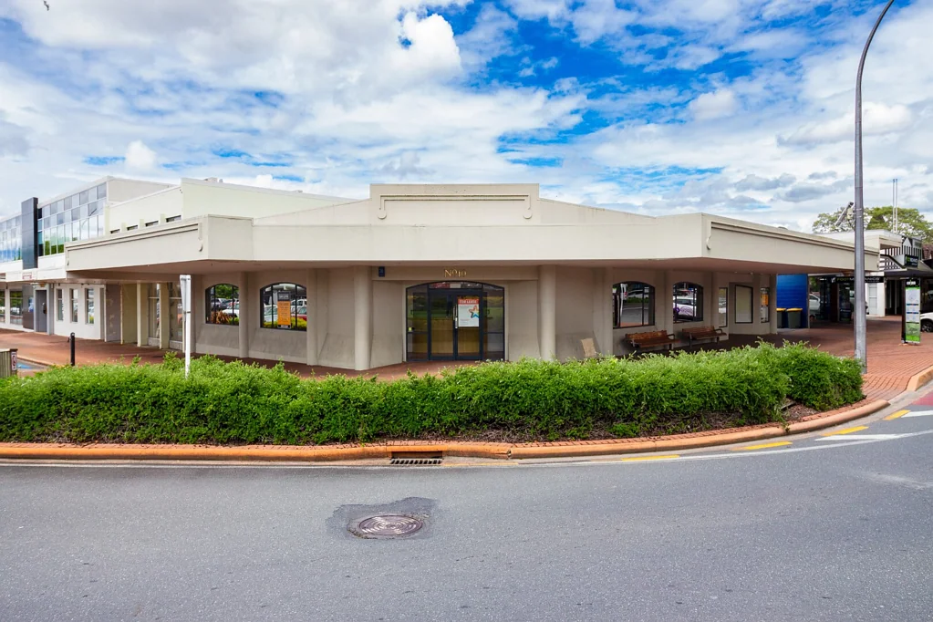 Rotorua Central  Plenty of space and offices