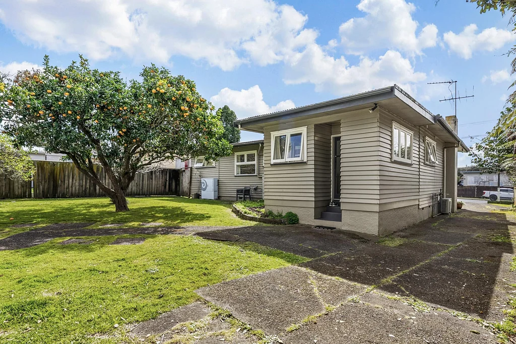 Papatoetoe 3 Slaapkamer Goldmine Opportunity in Central Papatotoe