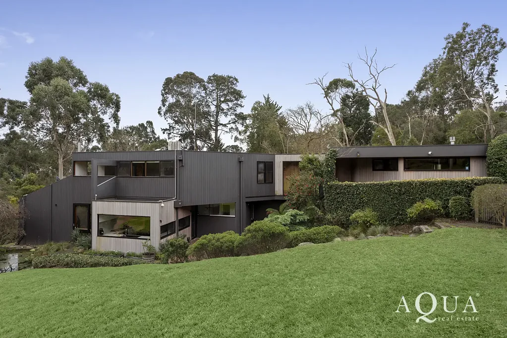Mount Eliza 5બેડરૂમ EXPRESSIONS OF INTEREST CLOSING TUESDAY 11TH AUGUST AT 2:00PM