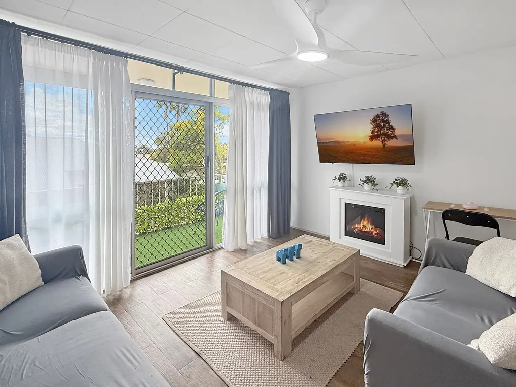 Furnished - City Living – Spacious 2 Bedroom Apartment