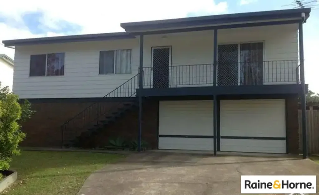 Comfort, Space and a Large Flat Backyard
