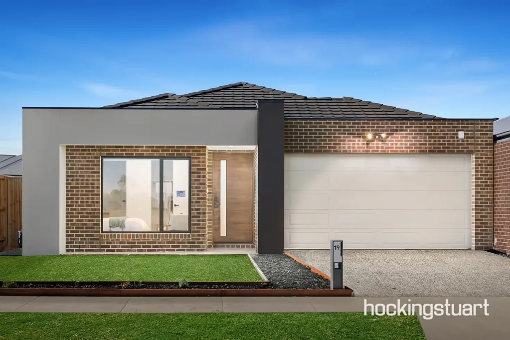 Wollert 4房  Brand New!! 2 Master Bed Rooms !!