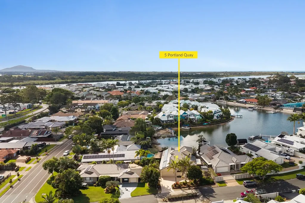 Maroochydore 5ਬੈੱਡਰੂਮ North-Facing, Waterfront Position in Portland Quay