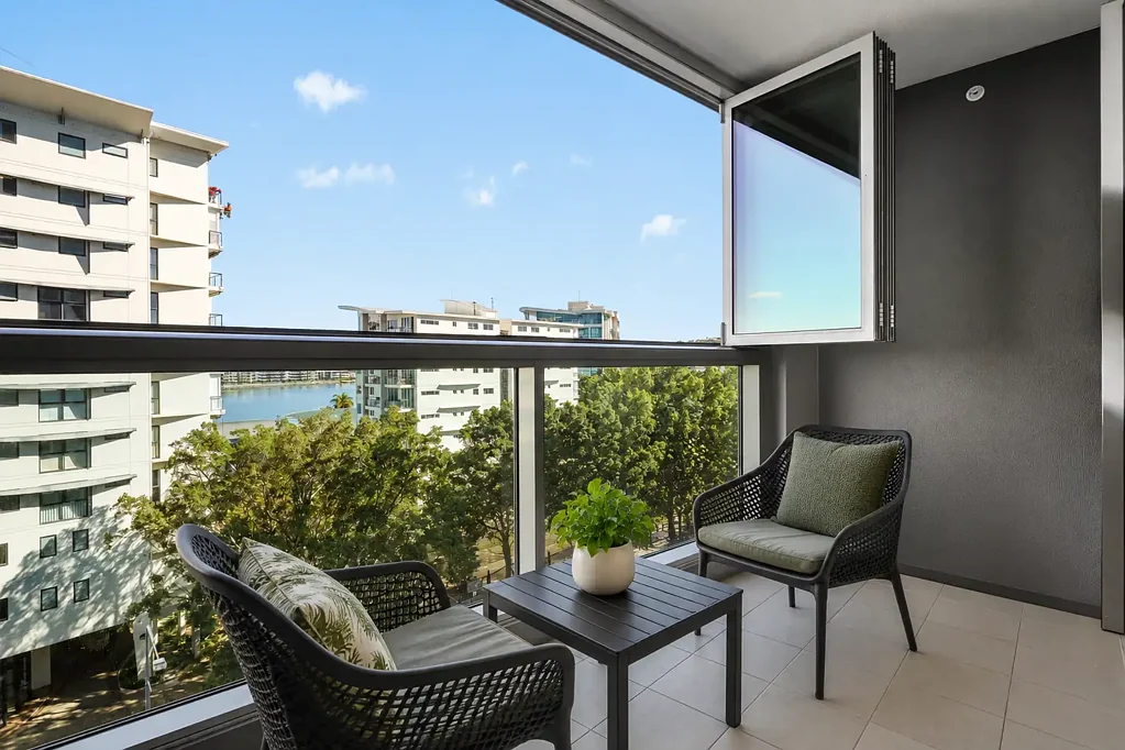 Hamilton 1房 Hamilton市中心的高品质生活 Elevated Lifestyle Living in the Heart of Hamilton