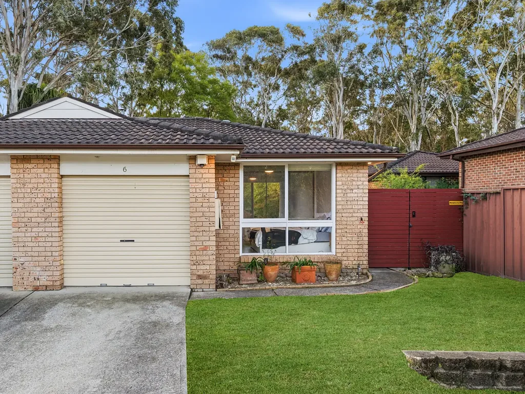 Macquarie Fields 2 Slaapkamer CHARMING, RESERVE-BACKING, TWO BEDROOM IN MACQUARIE FIELDS