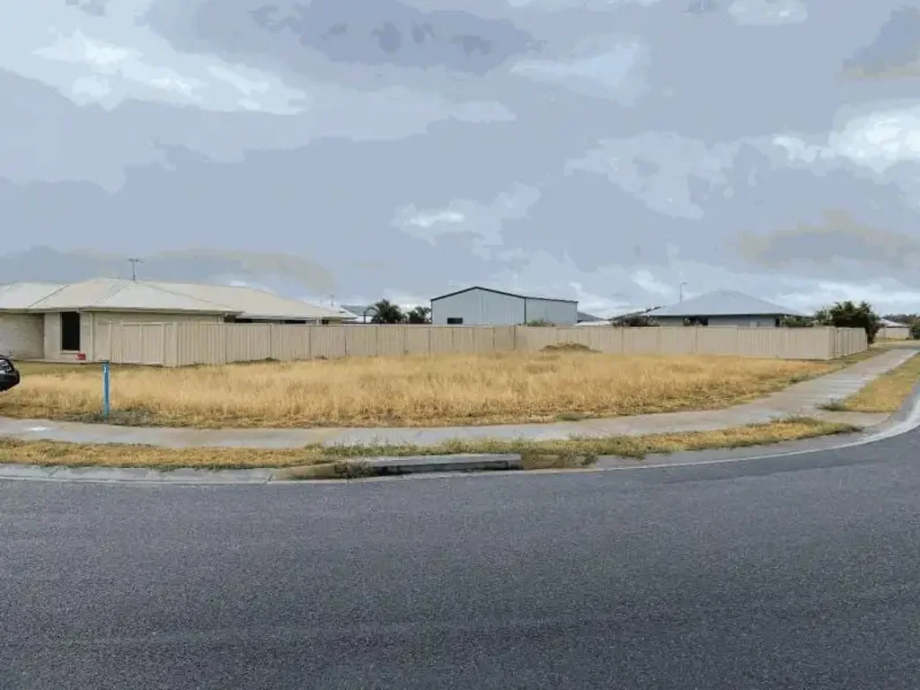 Emerald Vacant 676 m² Corner Allotment in Established Emerald Location