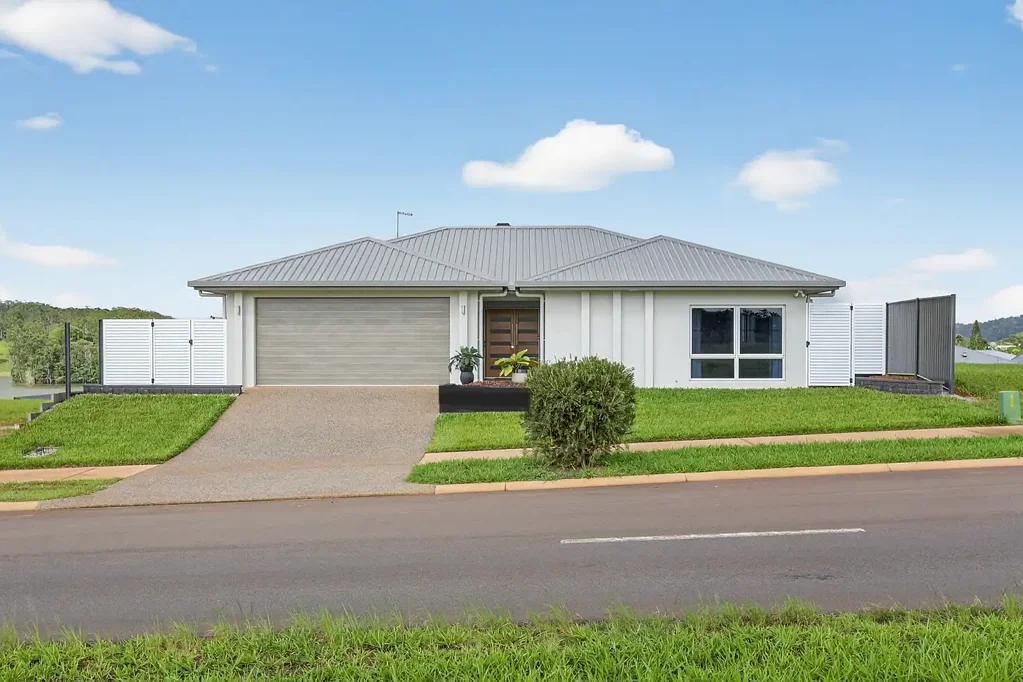 42 Tinaburra Drive, Yungaburra, QLD 4884