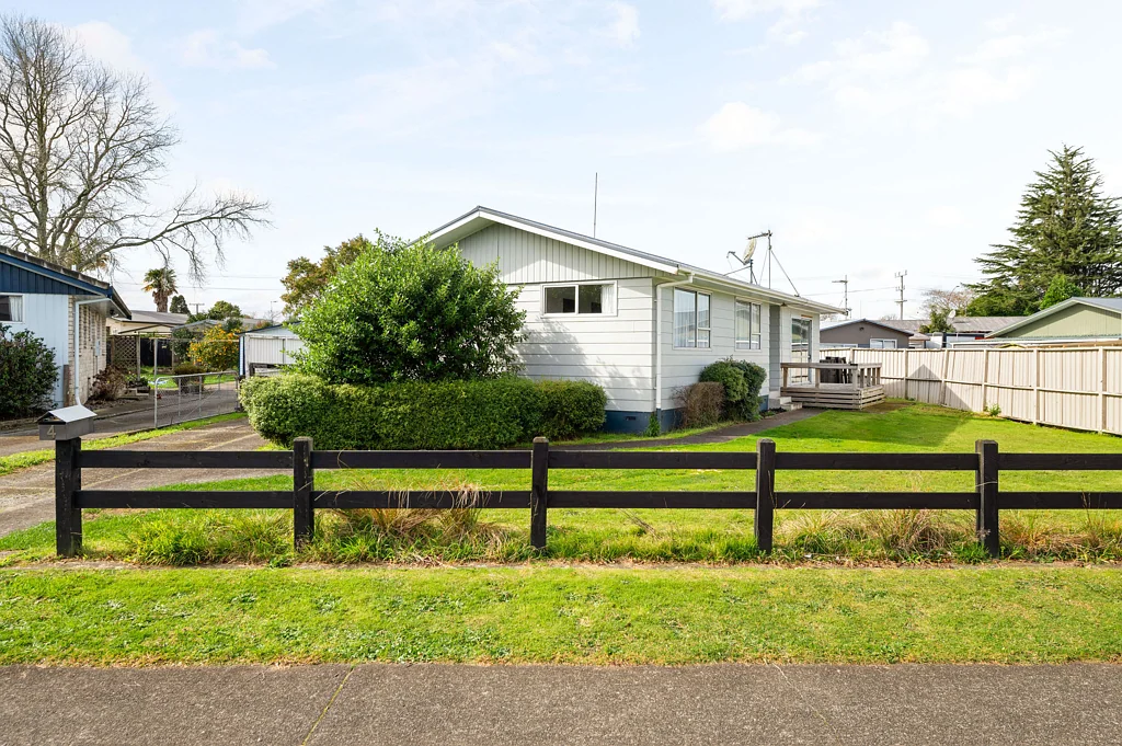 4 Elmwood Crescent, Pukete, Hamilton, Waikato