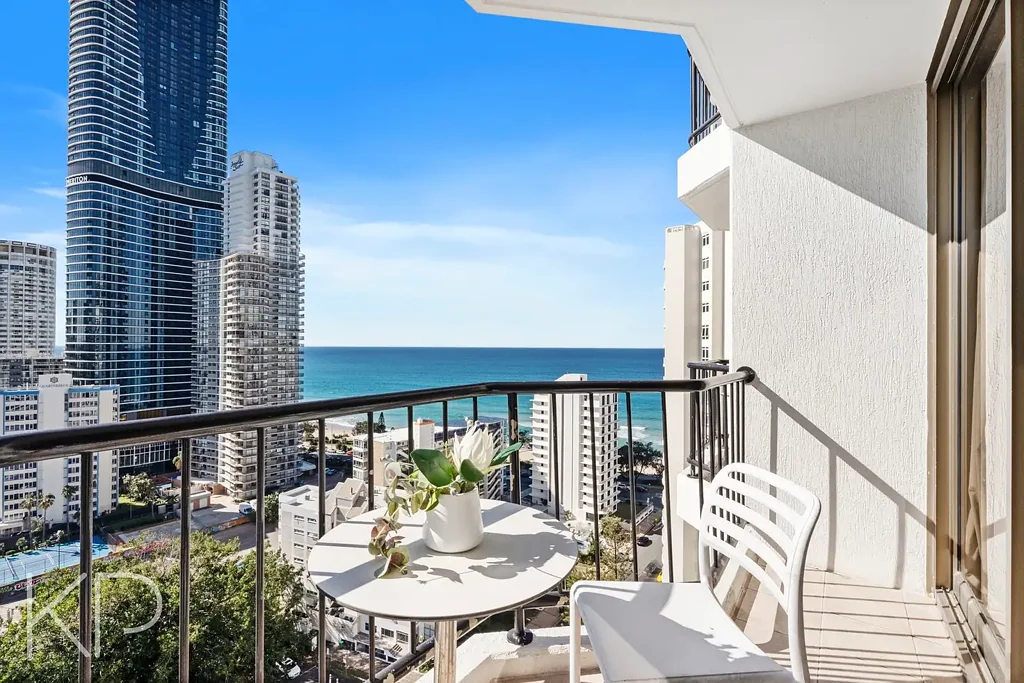 Surfers Paradise 1 Bedroom North-Facing Studio - Fully Furnished & Steps from the Beach