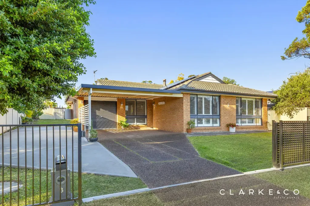 Thornton 3房  EASY FAMILY LIVING WITH A BEAUTIFUL OUTDOOR SETTING!