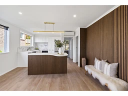 8a Onslow Street, West End