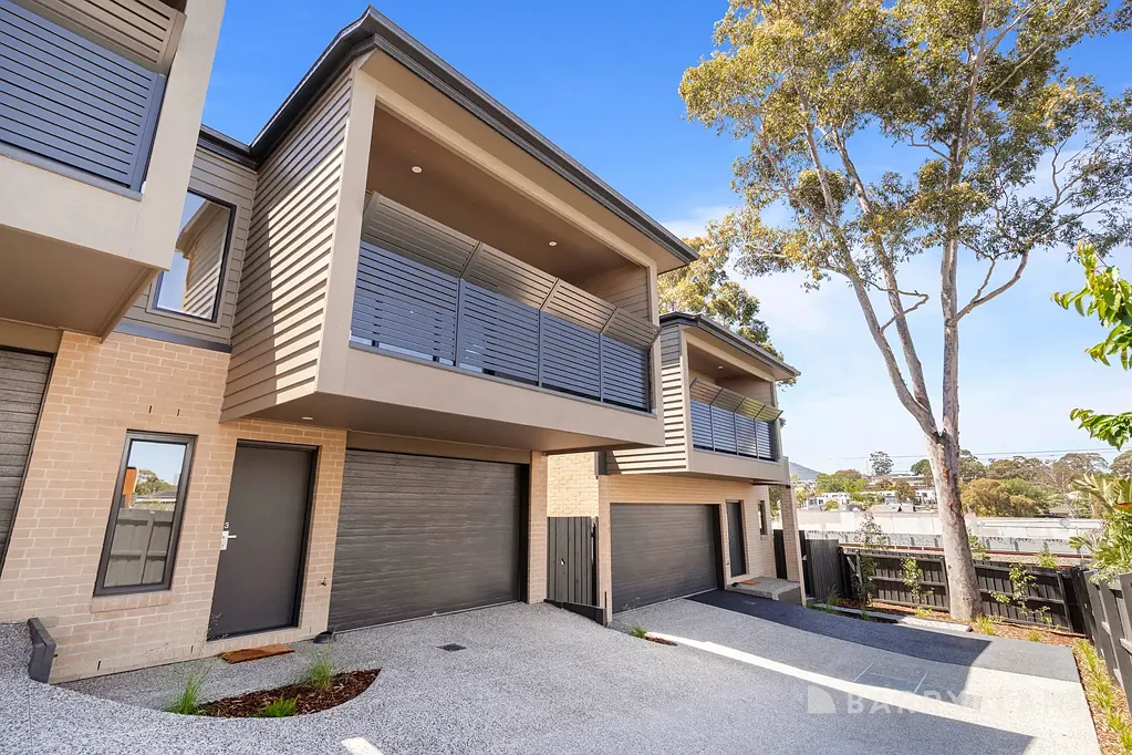 Stunning brand-new townhouse