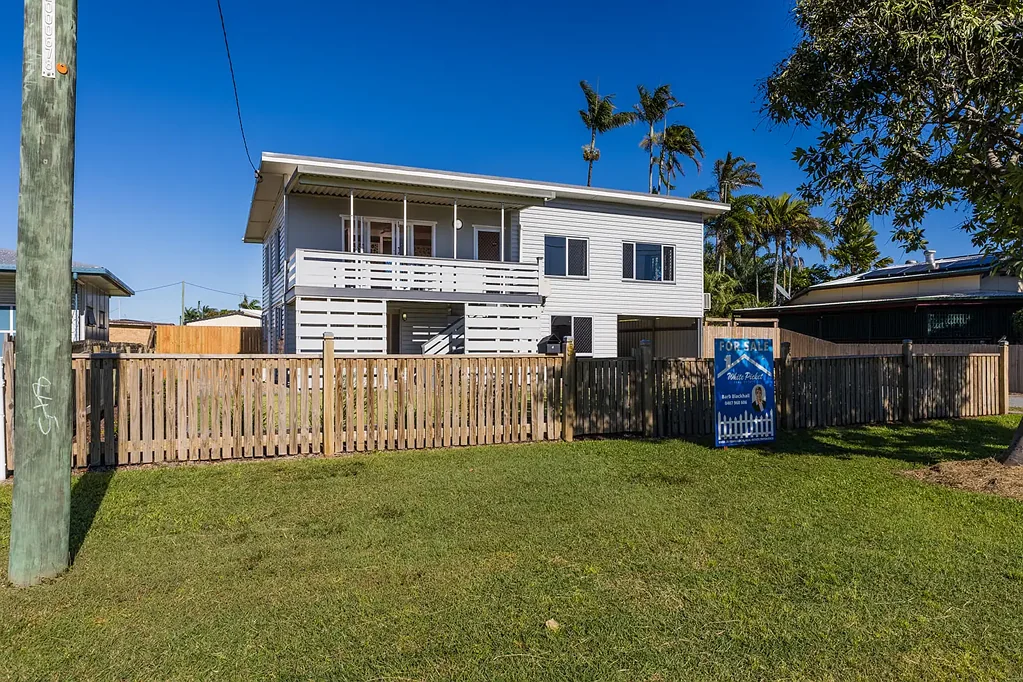 West Mackay 3Phòng ngủ DUAL LIVING FAMILY HOME IN WEST MACKAY