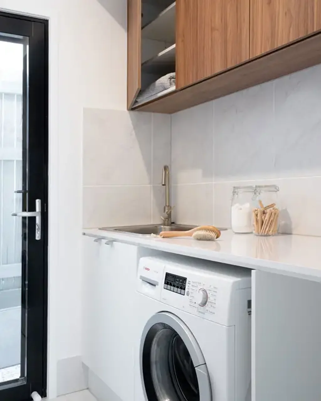 Beaconsfield 3部屋 Titled block and Fixed Pricing
