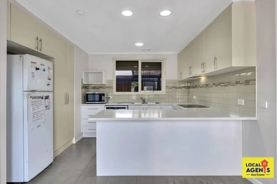 14 Devlin Drive, Hoppers Crossing, VIC 3029, 3房, 2浴, House