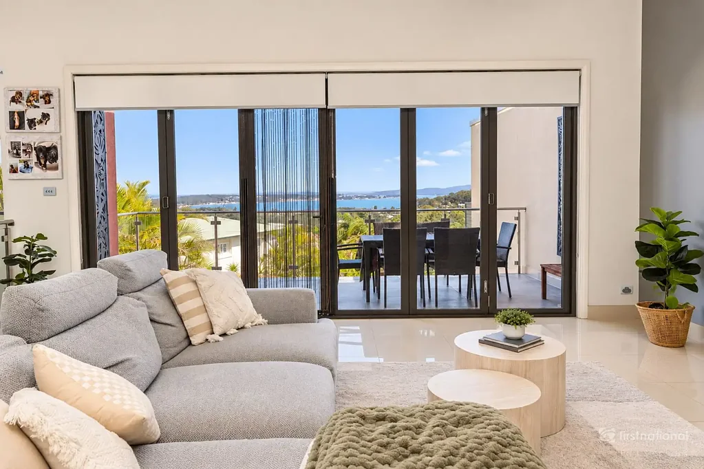 Corlette 3ਬੈੱਡਰੂਮ EASY COASTAL LIVING WITH A WATERVIEW