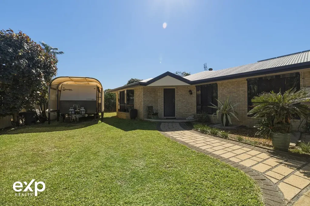 Slade Point 5房  Beachside Living at It's Best plus Space for the Boat & Caravan