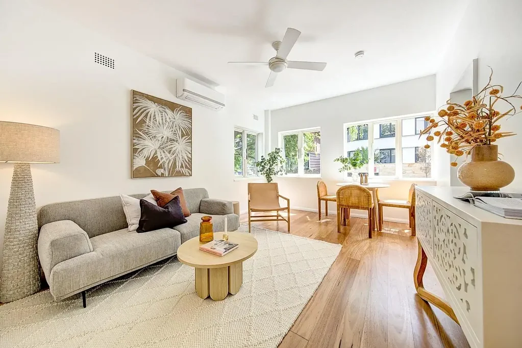 Envied Kirribilli Dress Circle Location