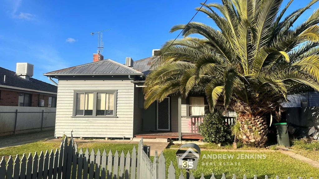 Cobram 3 Bedroom Three Bedroom Home in Close Proximity to Town Centre