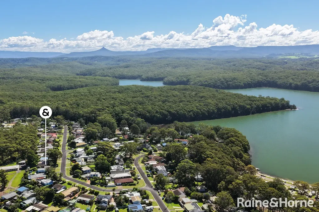 56 Wyoming Ave, Burrill Lake, NSW 2539
