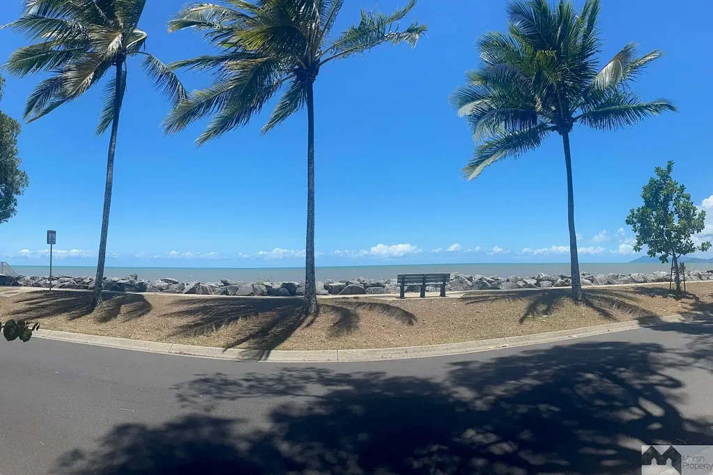 197-201 O'Shea Esplanade, Machans Beach, QLD 4878