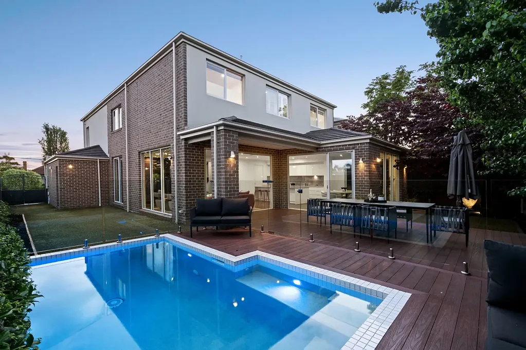 Aberfeldie 5 Slaapkamer Luxury, location and lifestyle, you’ll love it!