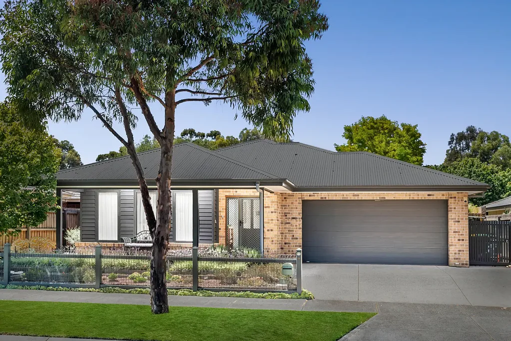 Eynesbury 4Habitaciones Modern elegance meets timeless Victorian charm!