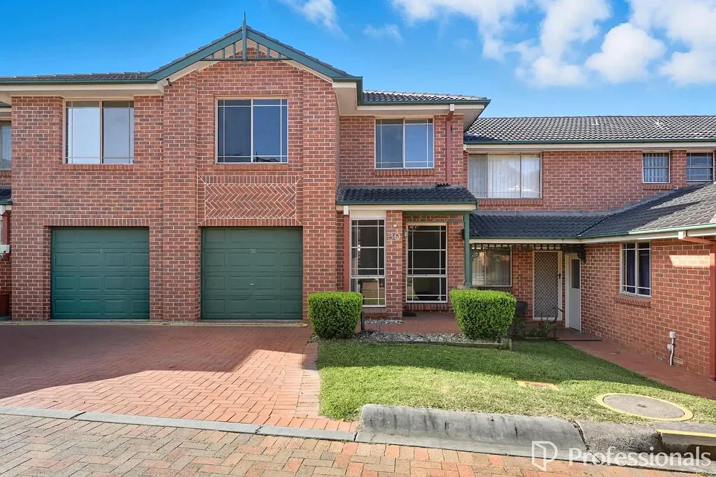 Modern & Stylish - Great Location