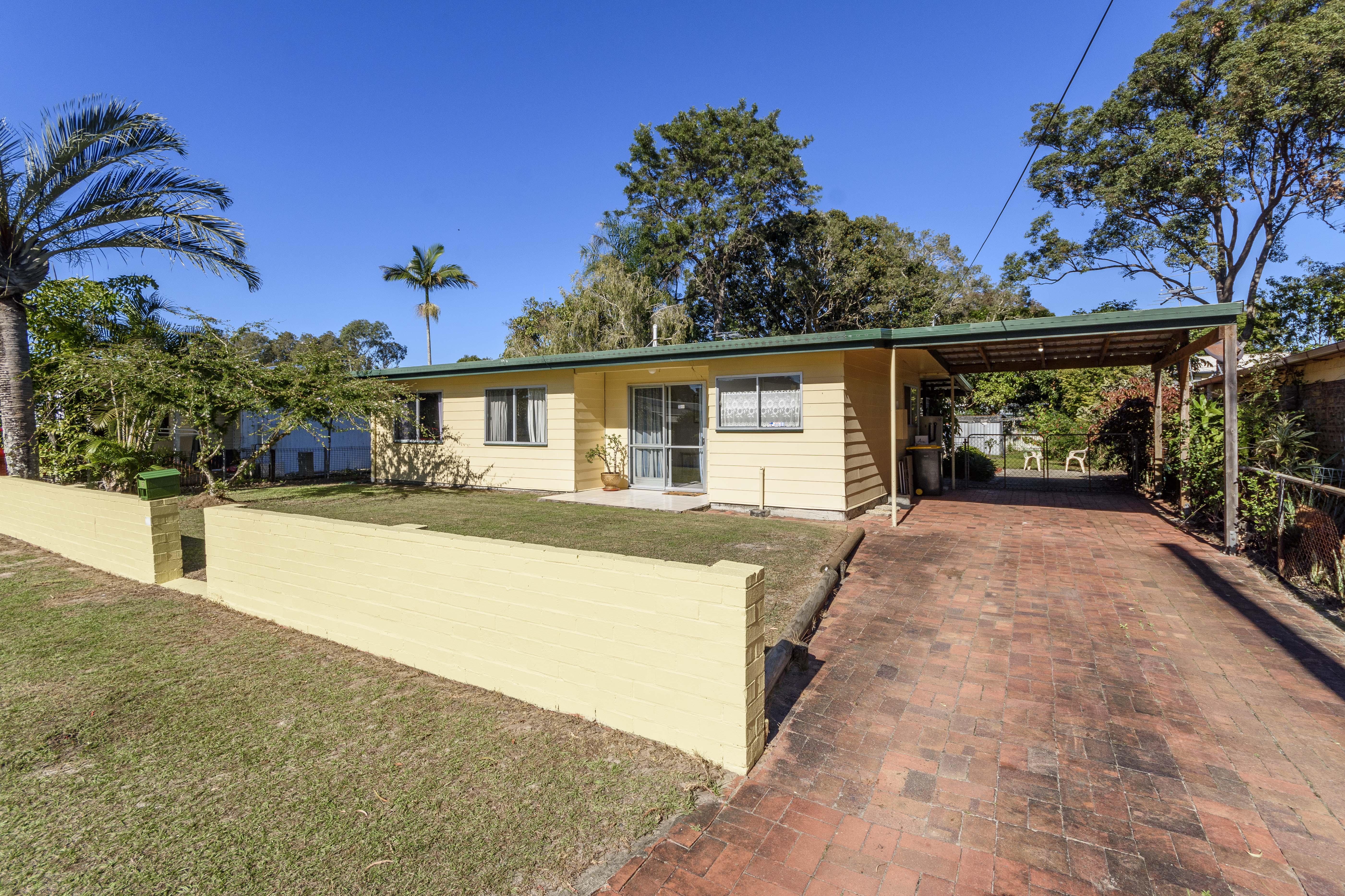 6 AMIES ST, BEACHMERE QLD 4510, 0 Kuwarto, 0 Banyo, House