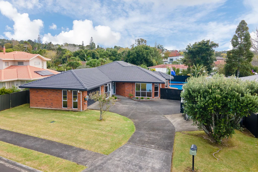 10 Taupiko Place, Green Bay, Waitakere City, Auckland