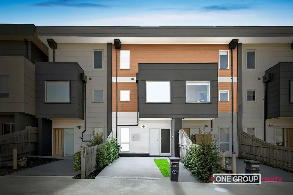 Epping 3房 Epping 中心的高品质生活 Elevated Living in the Heart of Epping