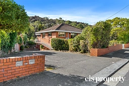 305 Park Street, New Town