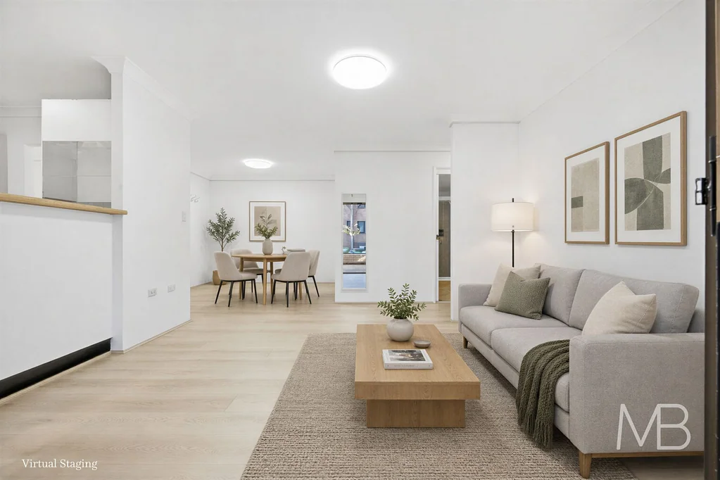 Spacious Full-Brick Apartment with Private Courtyard Walk to Rail