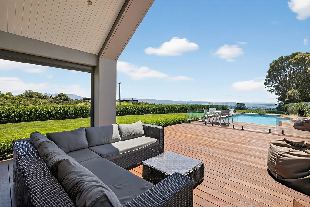 Te Puna  A lifestyle built around family and views