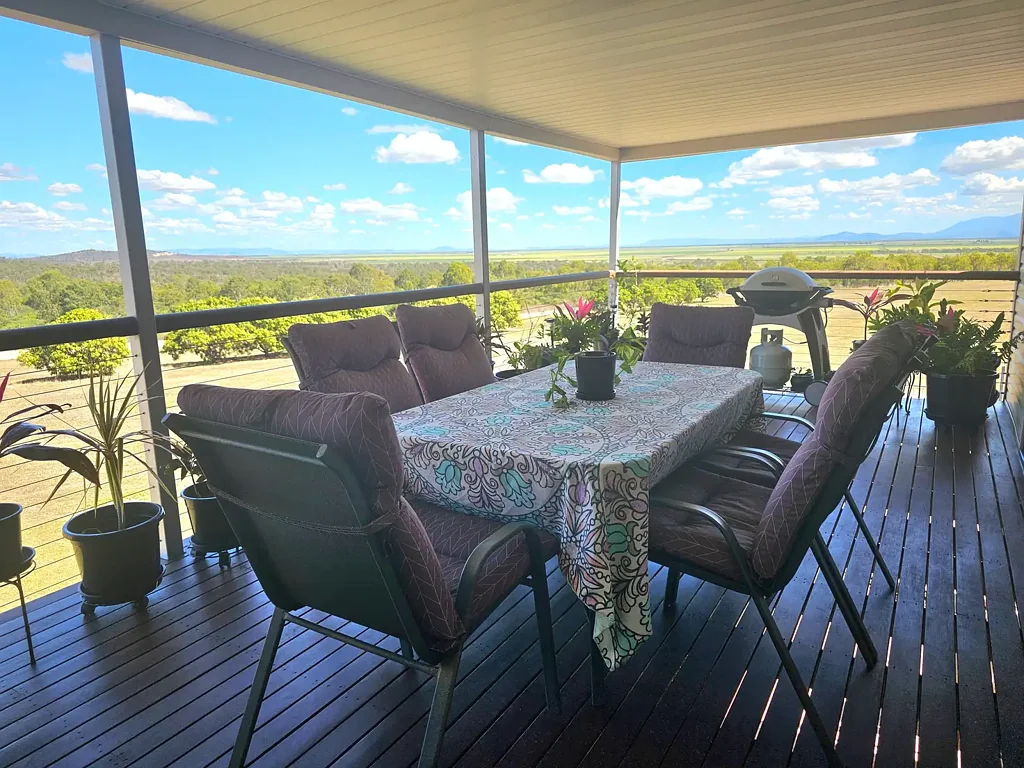 404 Barratt Road, Mount Kelly, QLD 4807