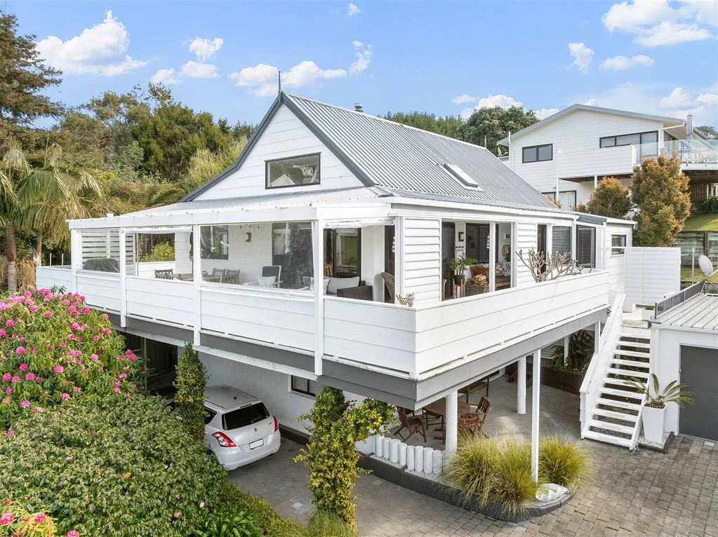 215B Russell Bruce Place, Onemana, Thames-Coromandel, Waikato Region
