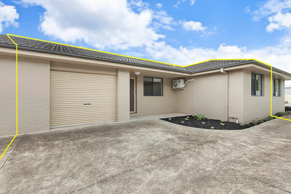 BEAUTIFULLY PRESENTED UNIT