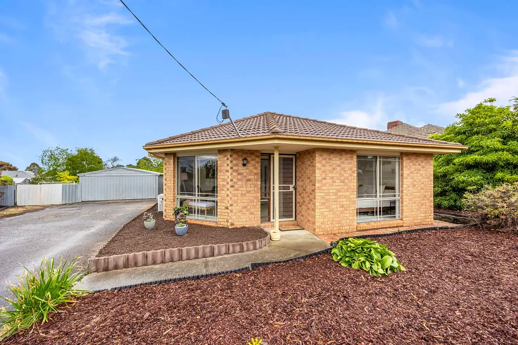 Ararat 4 Bedroom Central, Comfortable and Functional Family Home
