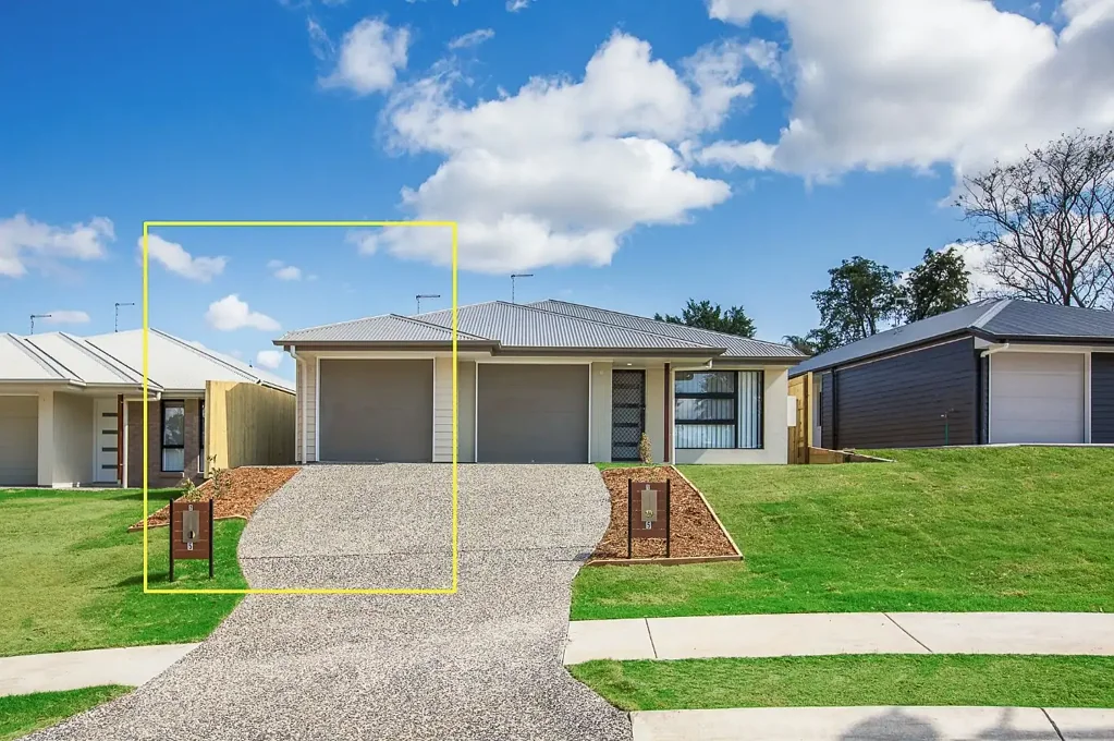 1 BEDROOM LOW MAINTENANCE DUPLEX!