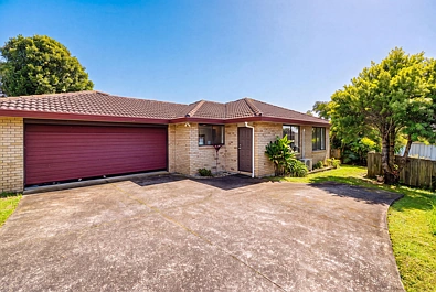 Glen Eden 3房  Urgent Sale- Bring your Offers | Brick-Tile