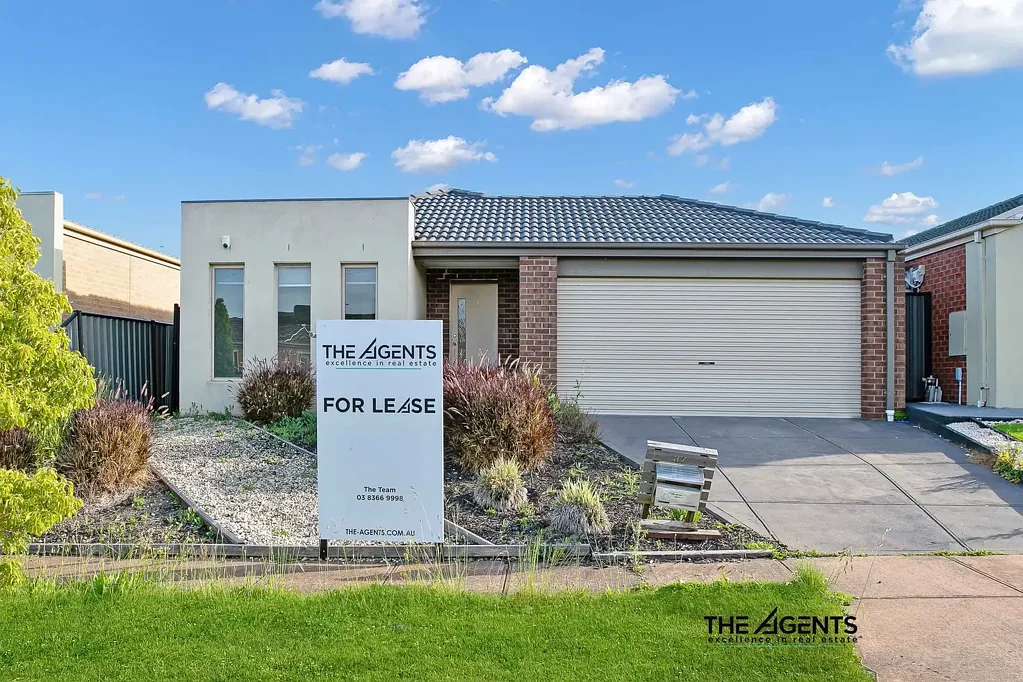 Family Home in Innisfail Estate, Point Cook
